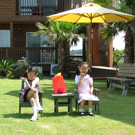 Namu Hyanggi Pension Jeju Buitenkant foto
